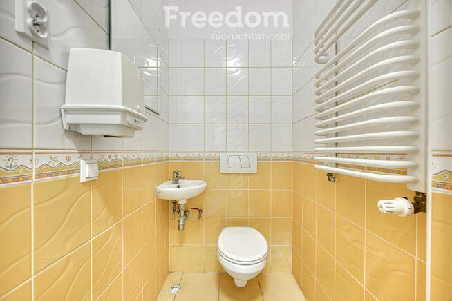 Lokal w centrum z dużą witryną 77 m2