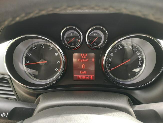 Opel Zafira 1.4Turbo 140KM OPC Klimatronic Tempomat Nawi Skóra Led Bixenon Serwis
