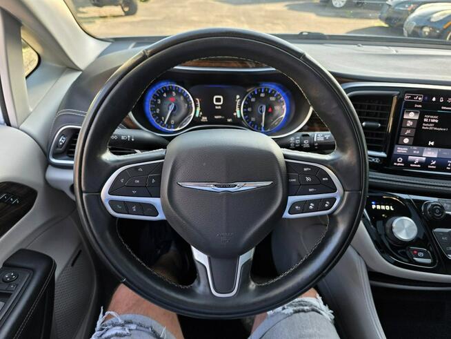 Chrysler Pacifica Limited 3.6 Benzyna 291 KM, kamery 360, Panorama, Radar, PL Menu, Hak