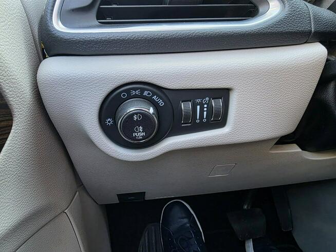 Chrysler Pacifica Limited 3.6 Benzyna 291 KM, kamery 360, Panorama, Radar, PL Menu, Hak