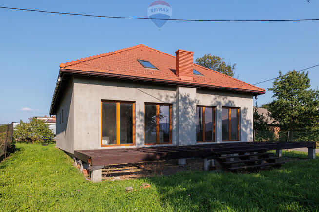 Dom z poddaszem użytkowym 175m2
