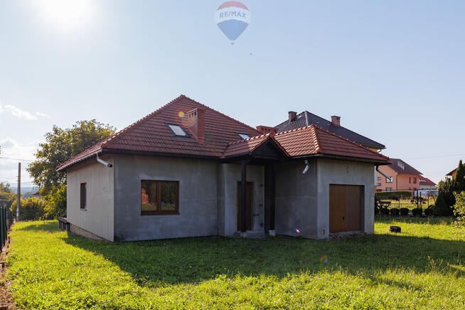 Dom z poddaszem użytkowym 175m2