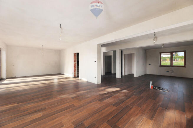 Dom z poddaszem użytkowym 175m2