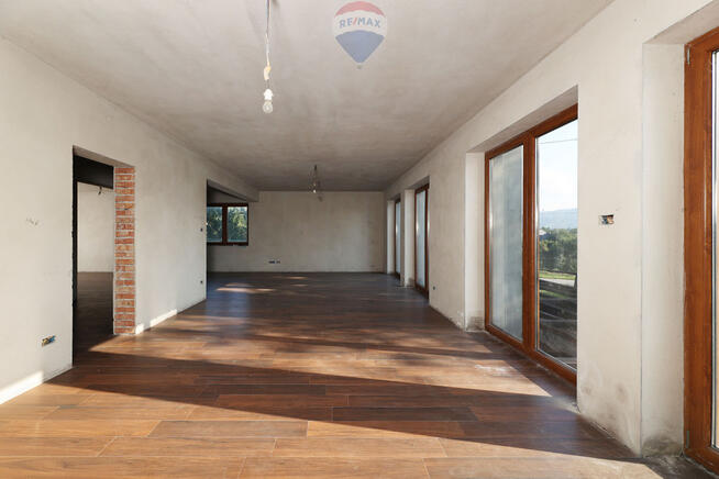 Dom z poddaszem użytkowym 175m2