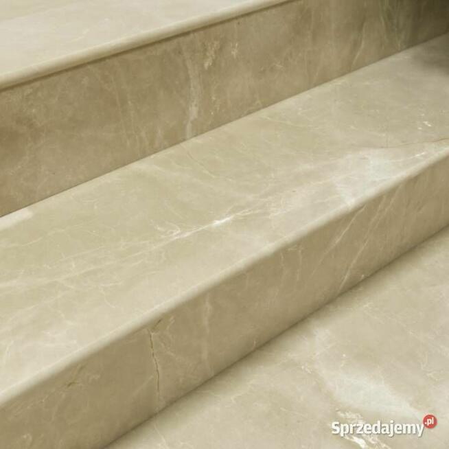 Stopień marmurowy Crema Marfil N poler z bullnose 135x33x3cm