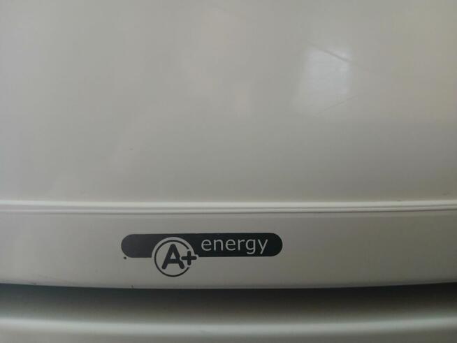 Lodówka chłodziarko zamrażarka Whirlpool 185 x 60 energy A+