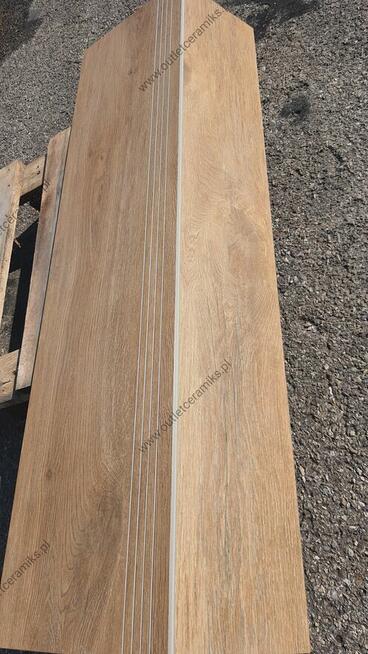 Płytki na schody, stopnica drewnopodobna 120X30 Guardian beż