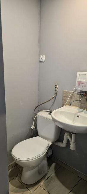 Lokal- front 16 m2 Centrum na sklep, usługi- 1000 zł