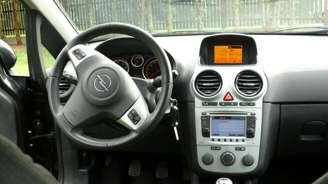 Opel Corsa 1,4 benzyna 2013r. Sprowadzona po opłatach