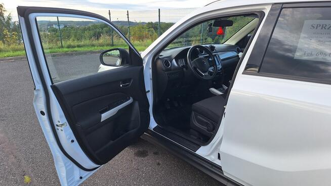Sprzedam Suzuki Vitara 1.6 Premium 4WD 120KM 2018 r.