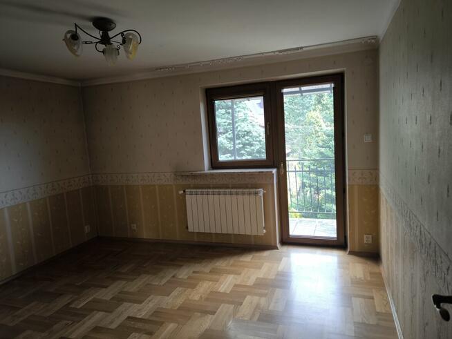 Dom pod lasem z widokiem na Nowy Sącz