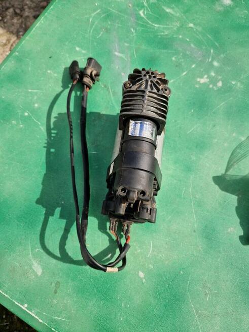 Kompresor zawieszenia Porsche Cayenne 92a do regeneracji