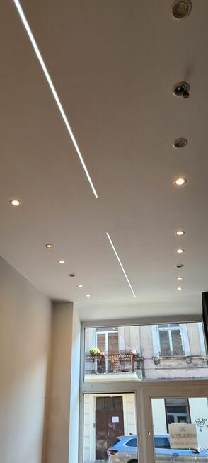 Lokal- front 16 m2 Centrum na sklep, usługi- 1000 zł