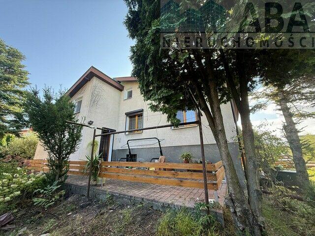 Dom piętrowy na sprzedaż