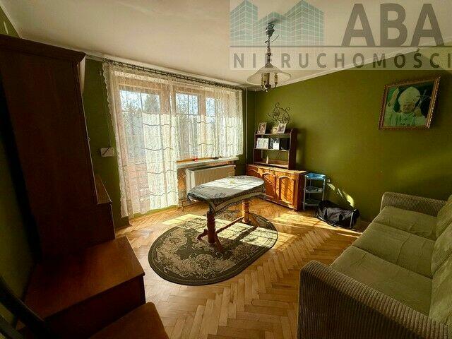 Dom piętrowy na sprzedaż