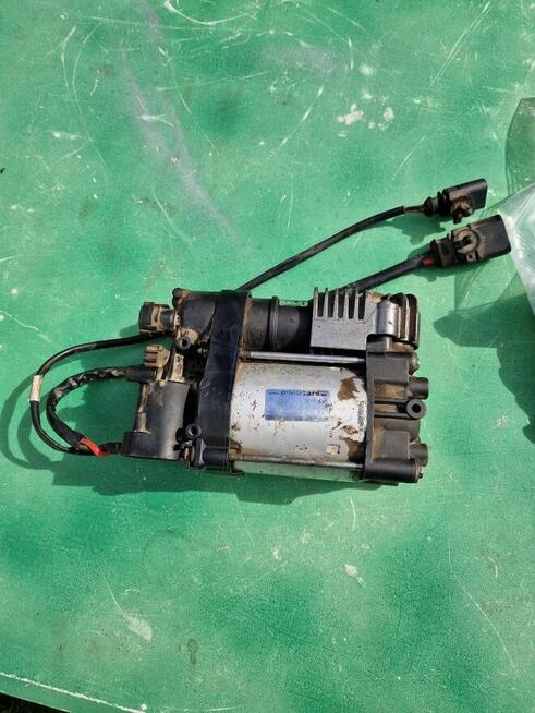 Kompresor zawieszenia Porsche Cayenne 92a do regeneracji