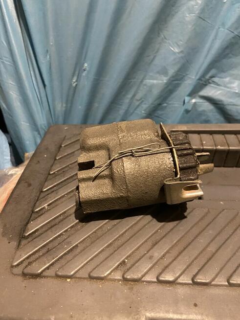 Pół cylinderek hamulcowy Warszawa , Żuk , Nysa