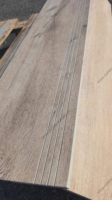 Schody drewnopodobne stopnice gres 120x30 Sentimental gat.1
