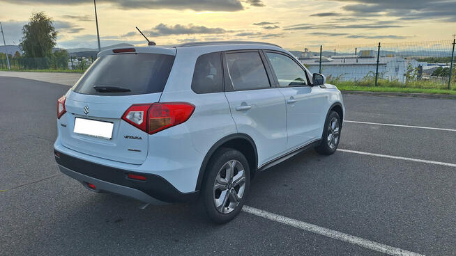 Sprzedam Suzuki Vitara 1.6 Premium 4WD 120KM 2018 r.