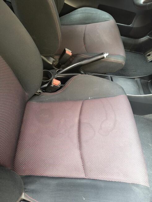 Pranie tapicerki samochodowej dywanów