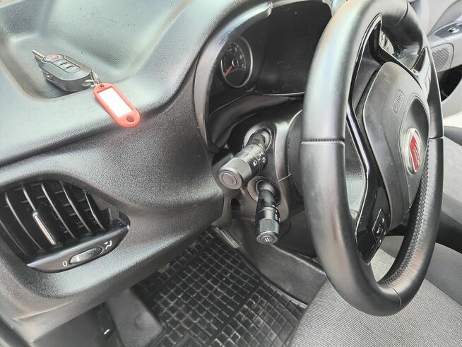 Pranie tapicerki samochodowej dywanów