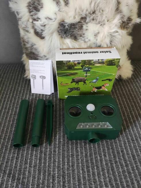 Odstraszacz Ultradźwiękowy na Dziki Psy Koty Ptaki Gołębie