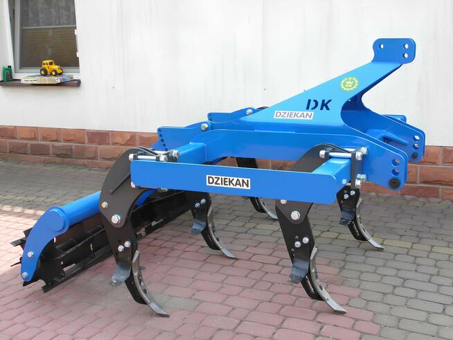 Pług dłutowy bezorkowy M- PIRAT PDBMP 16K2S f. DZIEKAN