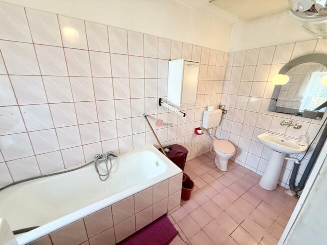 Dom Kielce Biesaki, Biesak