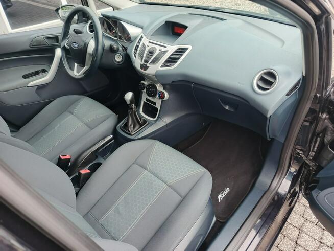 Ford Fiesta Ślicznotka Titanium mały przebieg