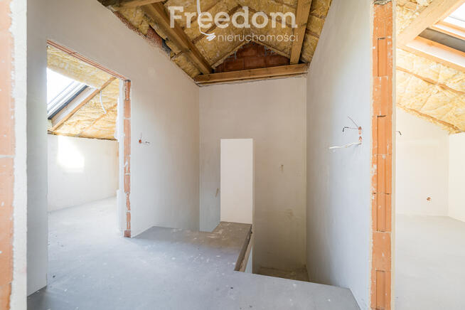 Nowoczesny segment z 2 miejscami postojowymi