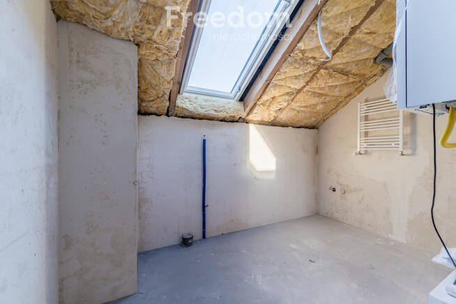 Nowoczesny segment z 2 miejscami postojowymi