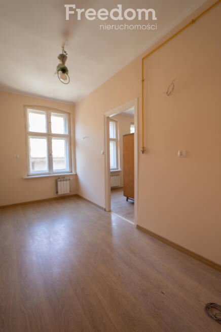 Kamienica z mieszkaniami i lokalem usługowym