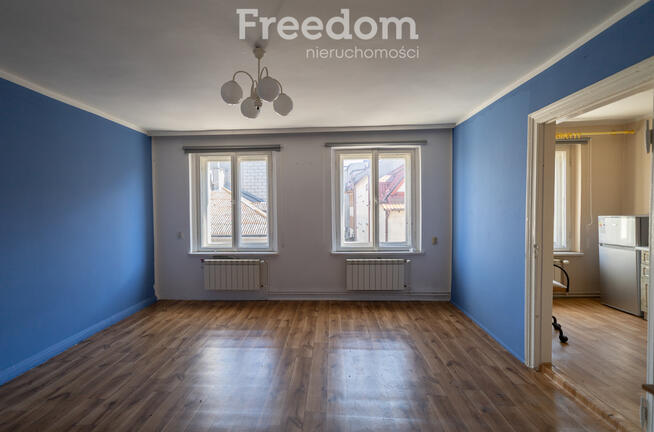 Kamienica z mieszkaniami i lokalem usługowym