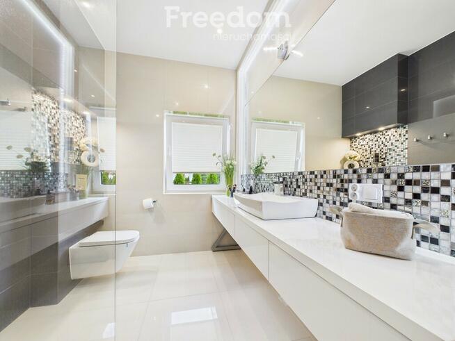 Zachwycający DOM WOLNOSTOJĄCY w zielonej okolicy