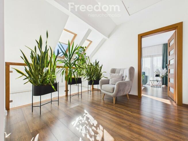 Zachwycający DOM WOLNOSTOJĄCY w zielonej okolicy