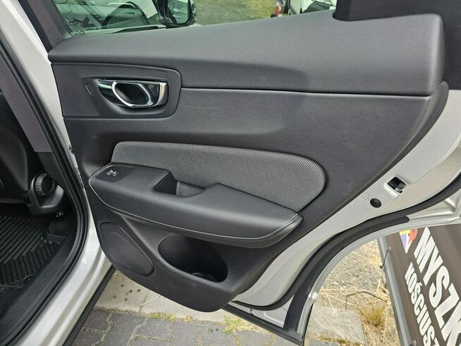 Volvo XC 60 2.0d Kamera R DESIGN Skóra ACC AutoPilot Grzane Fotele BEZWYPADEK