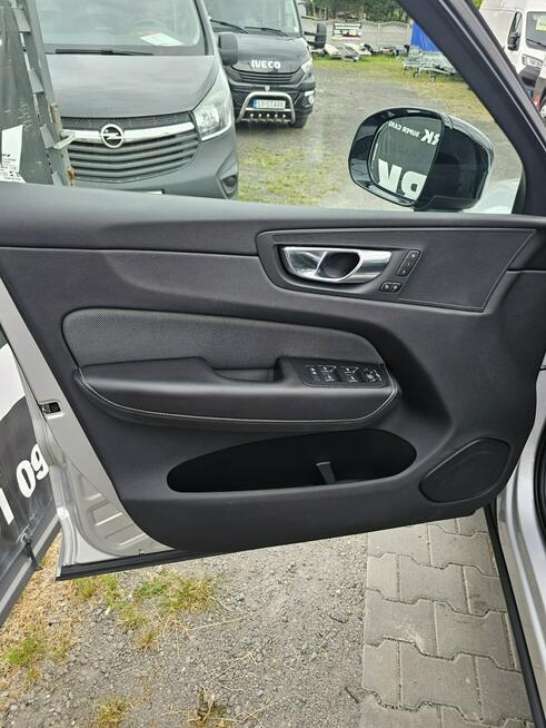 Volvo XC 60 2.0d Kamera R DESIGN Skóra ACC AutoPilot Grzane Fotele BEZWYPADEK