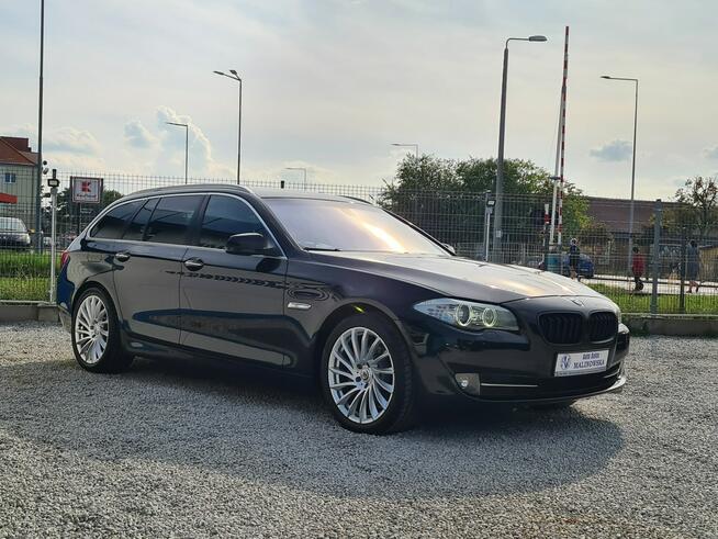 BMW 520 Navi Skóra Xenon Ring Grzane Fotele+Kierownica 2xPDC El.Klapa Alu