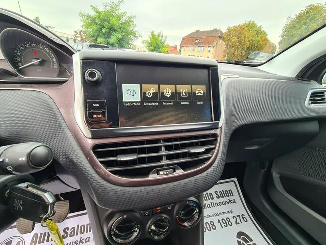 Peugeot 2008 Tablet PDC Klimatyzacja Led Tempomat Halogeny Komputer Relingi Alu