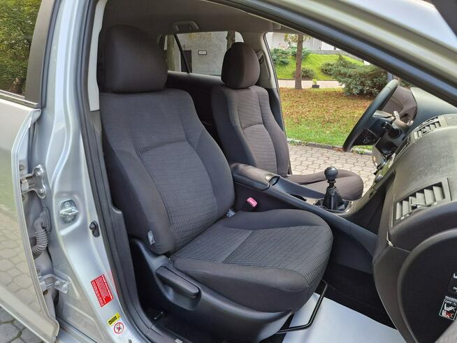 Toyota Avensis 1.8 Sol plus NAVI