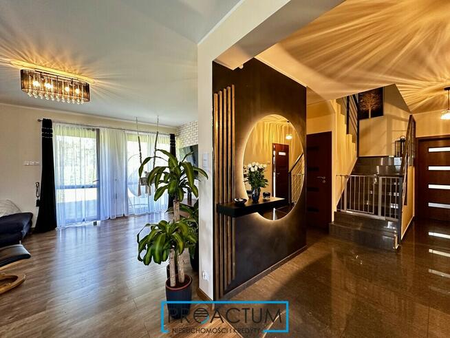 Energooszczędny dom w otulinie leśnej. 6 pokoi