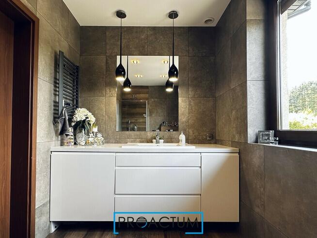 Energooszczędny dom w otulinie leśnej. 6 pokoi