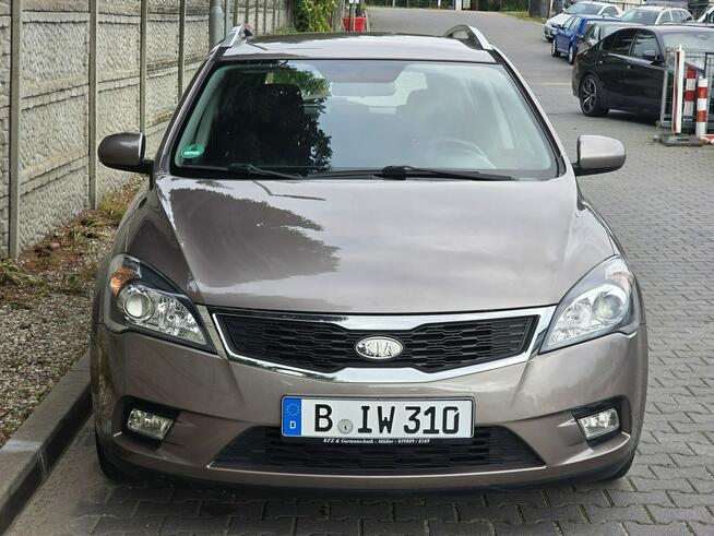 Kia Cee'd LIFT. 1.4 Benzyna Kombi. PRZEBIEG: 137.318. Bezwypadkowa. GWARANCJA