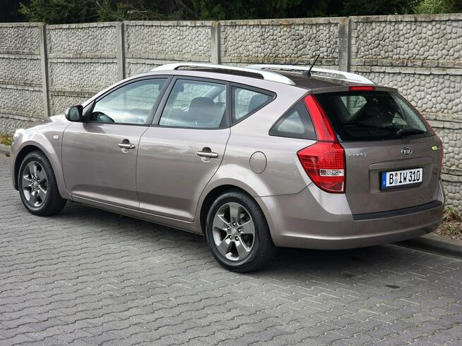 Kia Cee'd LIFT. 1.4 Benzyna Kombi. PRZEBIEG: 137.318. Bezwypadkowa. GWARANCJA