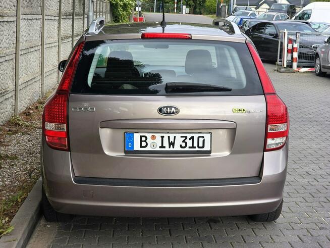 Kia Cee'd LIFT. 1.4 Benzyna Kombi. PRZEBIEG: 137.318. Bezwypadkowa. GWARANCJA