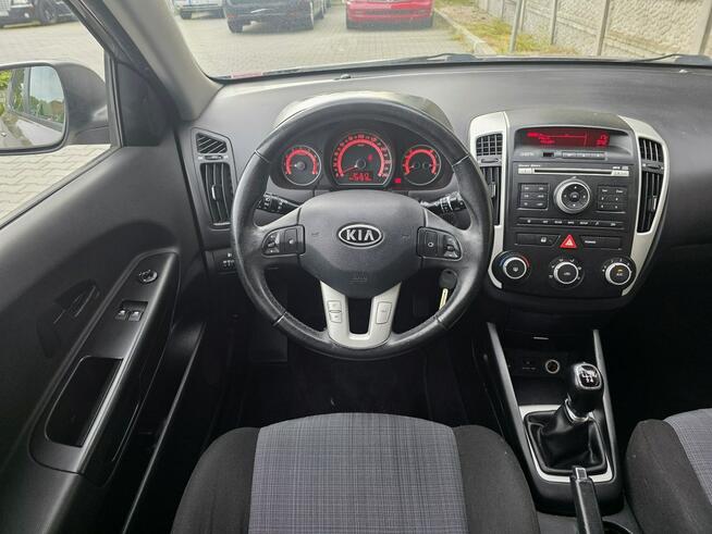 Kia Cee'd LIFT. 1.4 Benzyna Kombi. PRZEBIEG: 137.318. Bezwypadkowa. GWARANCJA