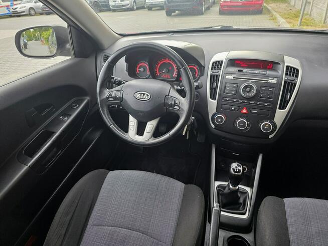 Kia Cee'd LIFT. 1.4 Benzyna Kombi. PRZEBIEG: 137.318. Bezwypadkowa. GWARANCJA