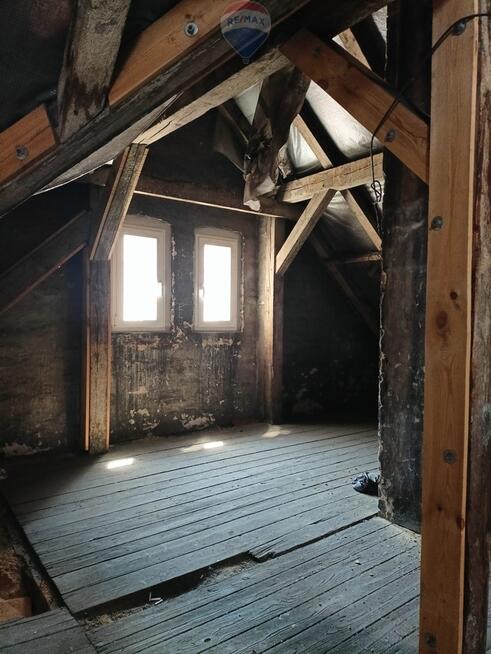 Samodzielne poddasze z projektem na 4 mieszkania