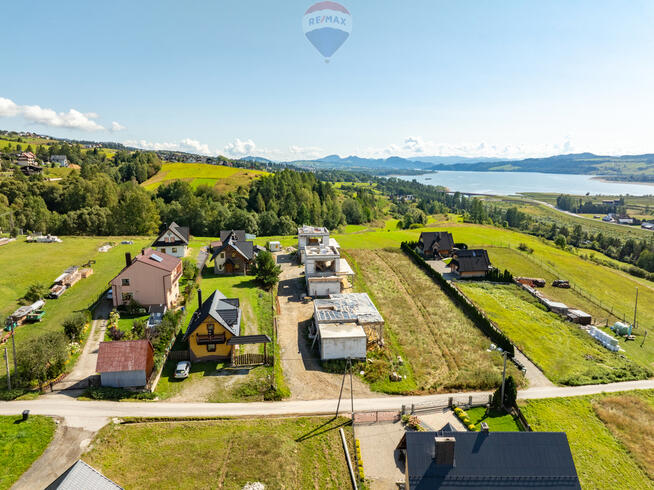 Dom z widokiem na jezioro i Tatry