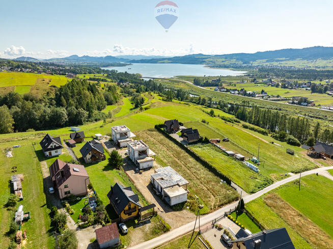 Dom z widokiem na jezioro i Tatry